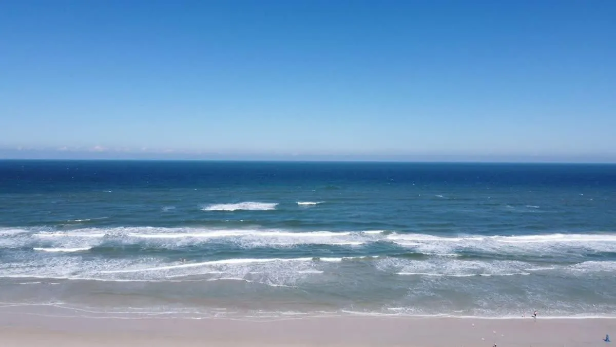 Apartment Modern King Suite #12 - Steps To Beach